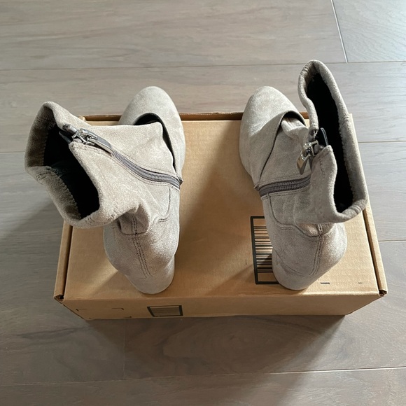 Franco Sarto Eugenia Bootie - Picture 5 of 10